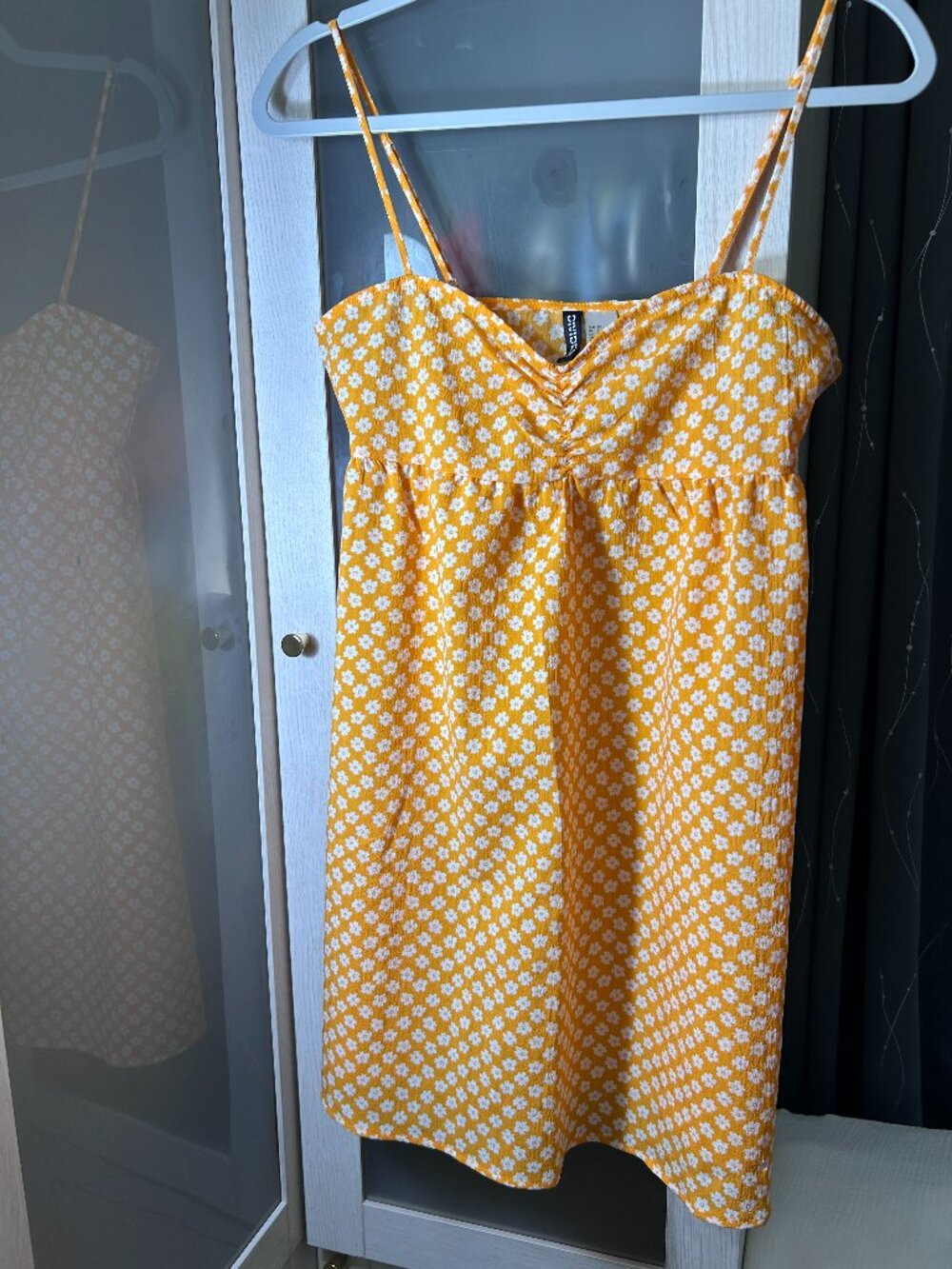 Women's Floral H&M Sun Dress in Bright Orange Size Small